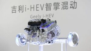 Geely Cinania udajne vyvinuli motor s spotrebou 2 2 litra na 100 km