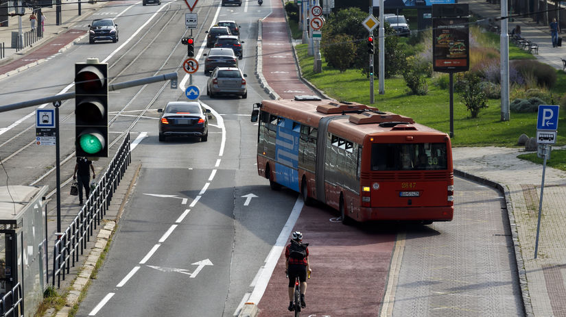 Nebezpecnemu cyklochodu na Vajanskeho podla Winklera odzvonilo
