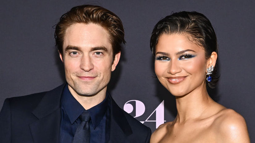 Nic krajsie dnes neuvidite 65 tisic rucne vsivanych pierok a 27 odtienov modrej Zendaya predviedla robu snov