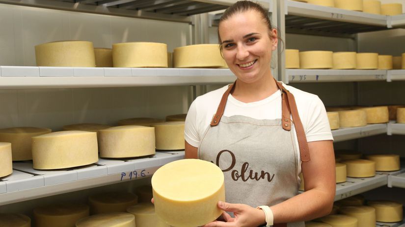 Od socializmu k europskym regalom Ako mlieko ukazuje cestu slovenskej spolocnosti Preco Slovaci tak citlivo reaguju na cenu masla