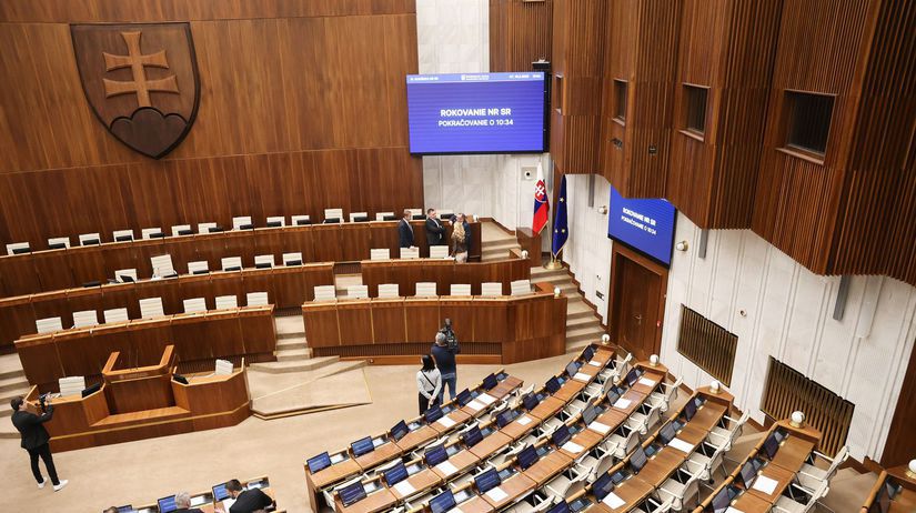 Statny prieskum opat prekvapil Tesny suboj o prvu priecku a sok pre matovicovcov