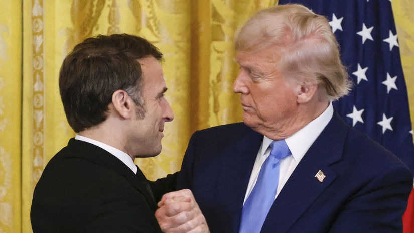 Trump zosmiesnil Macrona Narazky na manzelku vyvolali hnev vo Francuzsku