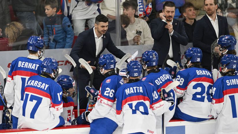 Robia vsetko pre Slovensko Trener osemnastky vyzdvihol mladikov Bude federalne finale