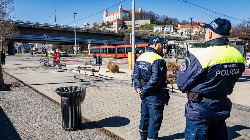 VIDEO lofk v Bratislave nie je dobr npad Mu vs okradn Zlodej vak netuil e ho snma policia