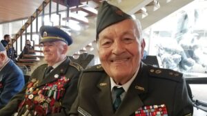 Veteran Vladimir Strmen je na roztrhnutie mladi sa boja vojny des ich atmov bomba hovori