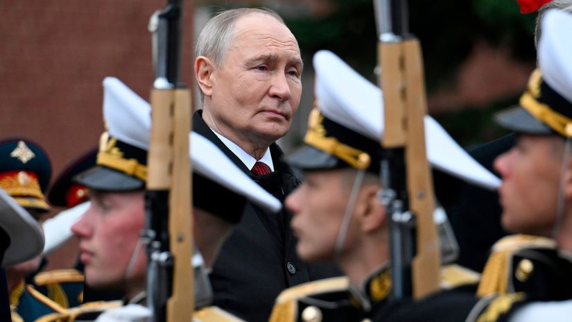 Car padol Sovietska unia sa rozpadla Teraz Putin celi starej ruskej kliatbe