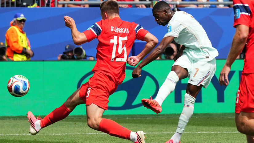 Famonzny Dembele zaznamenal hetrik proti Norom Francuzi suverenne ovladli svoju skupinu Senegal predviedol proti Iraku golovu sou