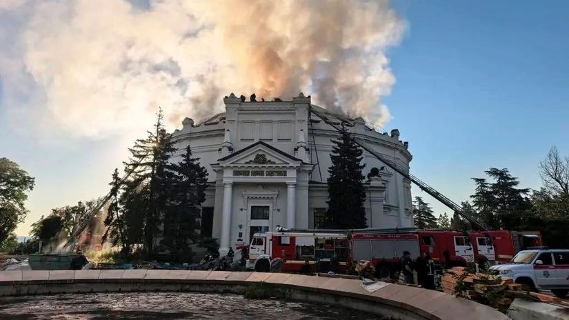 ONLINE: Ukrajina opäť zaútočila na Krym a ruský ropný priemysel, hlásené sú explózie aj požiare 7 ONLINE Ukrajina opat zautocila na Krym a rusky ropny priemysel hlasene su explozie aj poziare