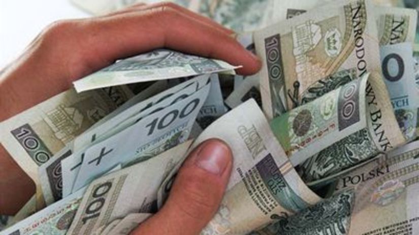 Pred desatrocim mali Poliaci minimalnu mzdu 412 eur teraz je to 1132 eur