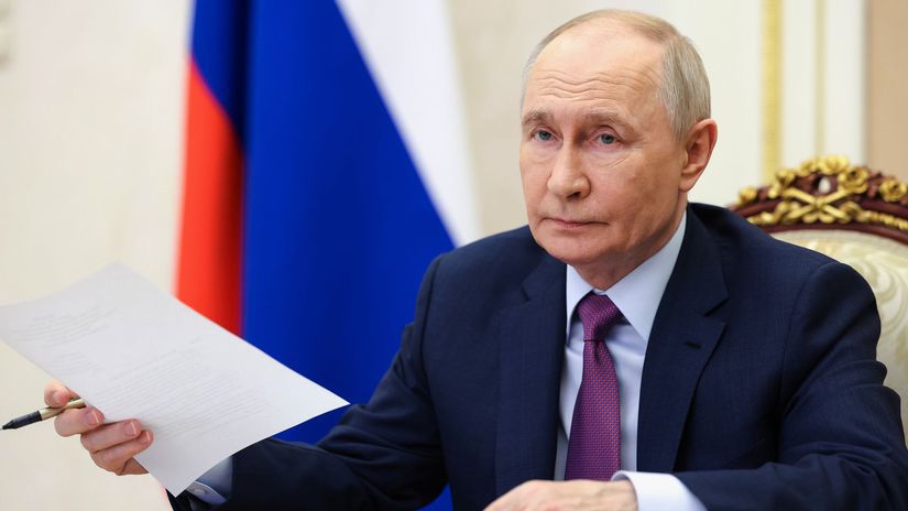 Putin poziadal o pomoc oligarchov Do rozpoctu prislo 130 kraat viac penazi nez Moskva planovala