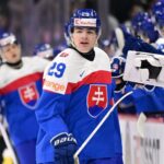 Zlaty strelec z finale moze nasledovat legendarneho Hossu O dalsieho sikovneho Slovaka ma zaujem aj Montreal so Slafkovskym