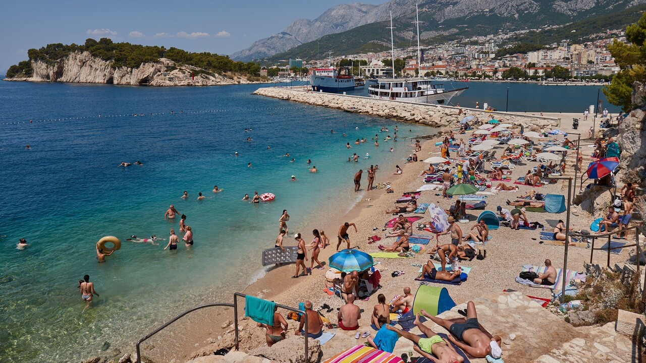 Chorvatsko celi problemu ktory turisti na dovolenke nepostrehli domaci sa citia pretazeni prichadzajucou sezonou