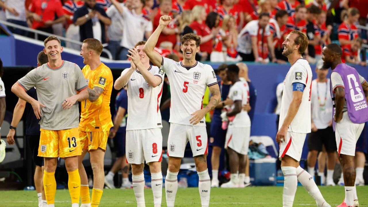 Expert perlil Vykon Anglicka Je to ako mat skaredu dceru a presviedcat ju ze je krasna MS 2026 Futbal Sportweb
