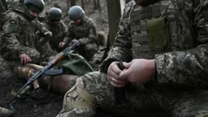 Kazdy sa boji zomriet ukrajinsky veteran prezil front doma ho pri hladani brancov zbili pacidlom