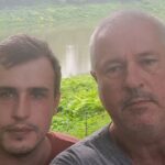 Po lieku leteli az do Bangladesa Neveril som v ochotu uradov Simonovi sa neuveritelne polepsilo rozhovor s otcom