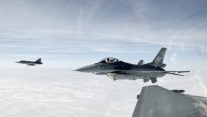 Vazna strata pre ukrajinske letectvo Pri odrazani utokov sa zrutila stihacka F 16 pilot vyviazol bez zraneni Svet Spravy