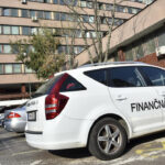 Vyse 22 tisic firemnych aut pod lupou Danovaci preveruju aj luxusne sportiaky Ekonomika Spravy