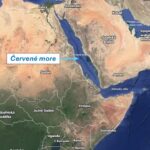 v cervenom mori sa nakladna lod dostala pod palbu ozbrojencov husiovia somalski pirati svet spravy