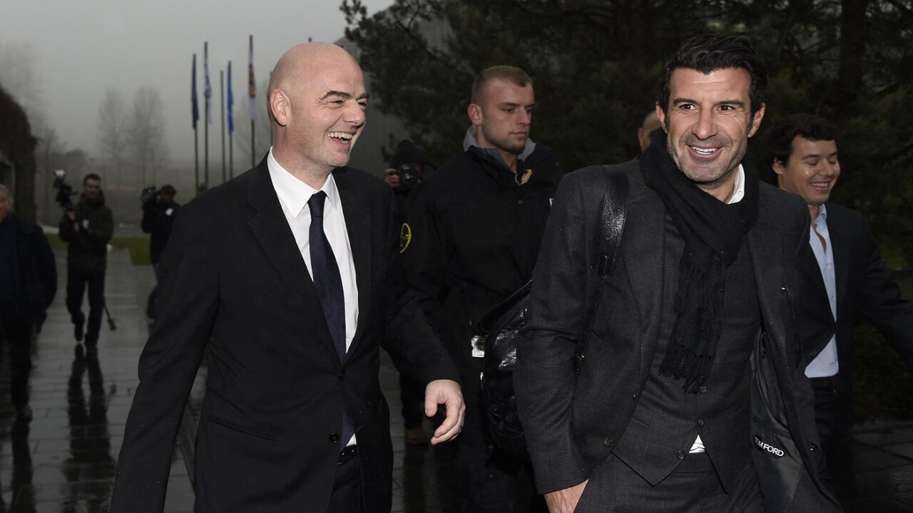 Legendarny Luis Figo zurit Infantino je klamar a podvodnik Pre sefa futbalu ma len tri slova Ostatne Futbal Sportweb