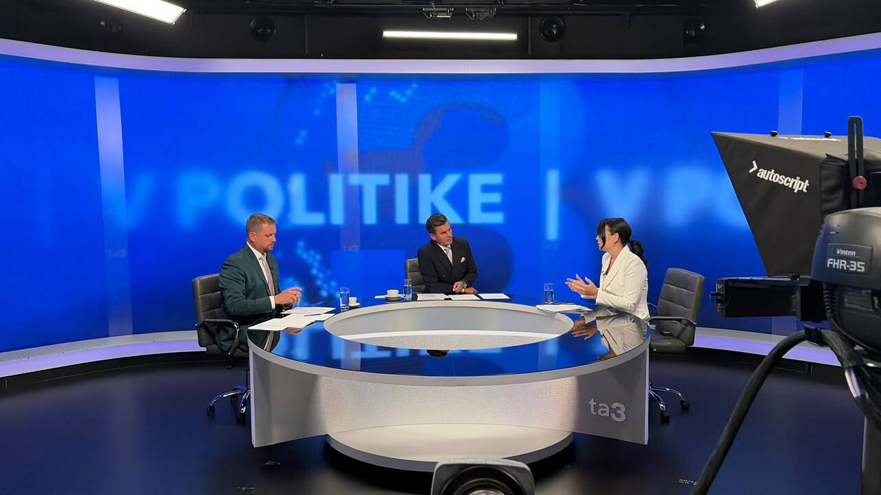 Sasko obhajoval Sutaja Estoka v kauze radarov Jurik z PS hovori ze maju dalsie dokazy Minister vnutra sa este zapotit
