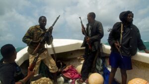 Somalski pirati su spat Hormuz je problem a na bonych trasach lode aj namornici paduj do zajatia