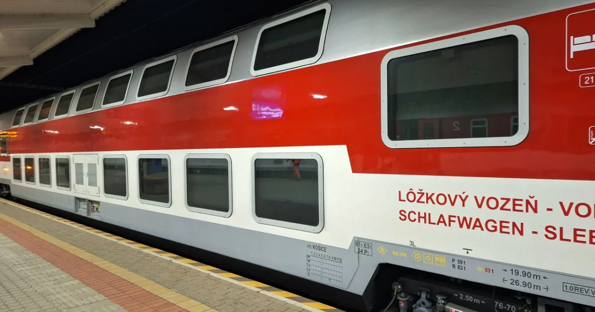 Nové nočné vozne ZSSK: sprcha, výhľad aj raňajky do postele 7 Nové nočné vozne ZSSK: sprcha, výhľad aj raňajky do postele