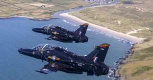 Piloti sa katapultovali tesne pred pádom, Briti uzemnili celú flotilu aj Red Arrows