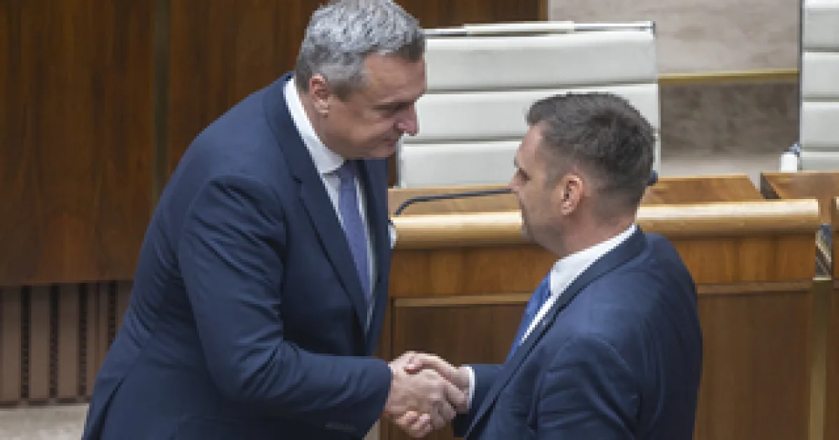 Politológ: Po odvolaní Tarabu čaká Fica a koalíciu tvrdý boj