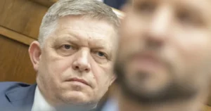 Prečo parlamentné konflikty priťahujú a akú silu majú slová