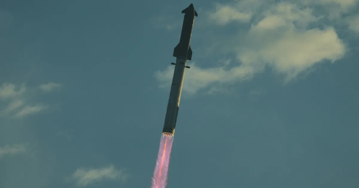 Raketa Starship prvýkrát dosiahla obežnú dráhu Zeme, vypustí satelity