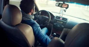 Akým autom jazdíte? Známe značky majú problémy, niektoré chyby sú vážne