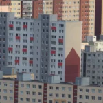 Banky získajú stovky miliónov eur, Slováci platia drahšie hypotéky