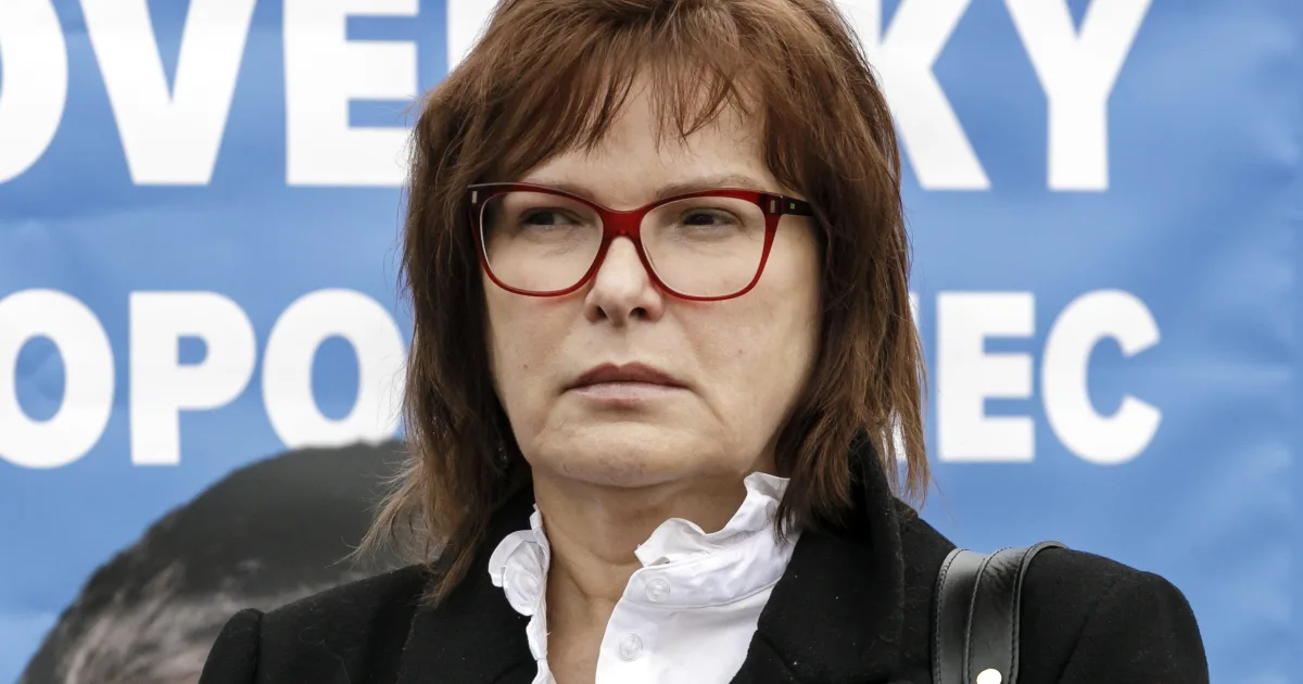 Belousovová odstúpila, no voliči ju krúžkovali. Uspela v dvoch voľbách 7 Belousovová odstúpila, no voliči ju krúžkovali. Uspela v dvoch voľbách