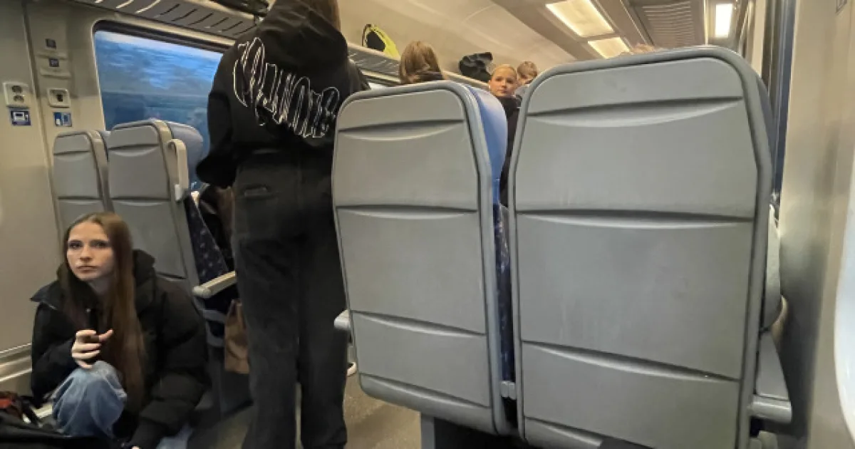 Bratislavská hlavná stanica: vlaky meškajú pre mimoriadnu udalosť desiatky minút