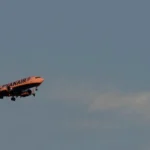 Cestujúci Ryanairu mali po dovolenke problémy, búrka im zmenila plány