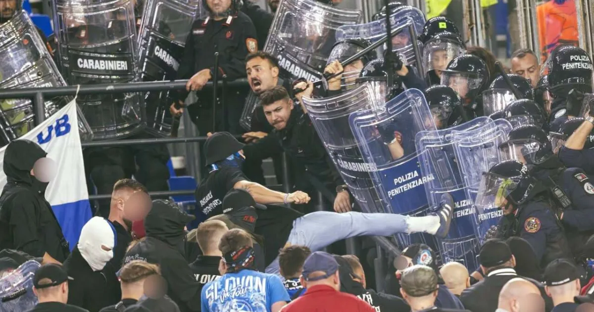 Fanúšička Slovana zažila hrôzu: deti plakali, vypukla bitka v zápase s AS Rím 7 Fanúšička Slovana zažila hrôzu: deti plakali, vypukla bitka v zápase s AS Rím