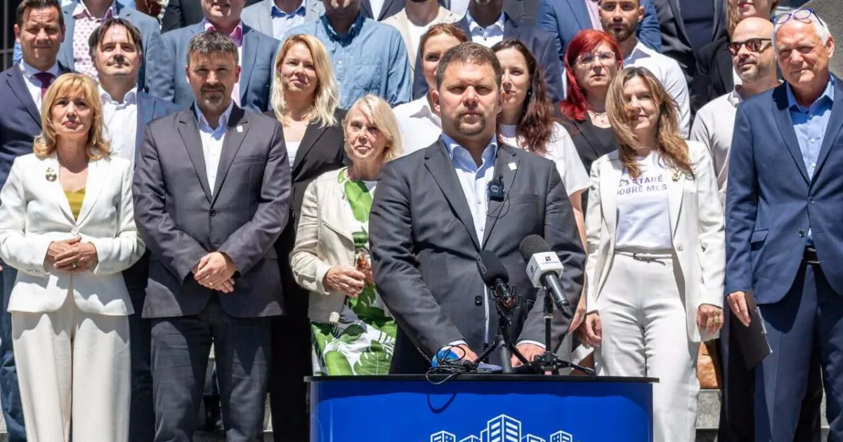 Hrčka je opäť šéfom Petržalky, no poslanci od Valla ovládli zastupiteľstvo