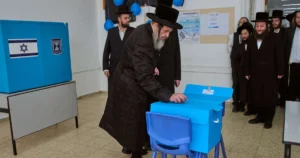 Izrael je na pokraji sebazničenia, uviedla Slovenka, ktorá dohliadala na voľby