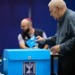 Izraelčania prvýkrát od útokov Hamasu a začiatku vojny v Gaze volia parlament