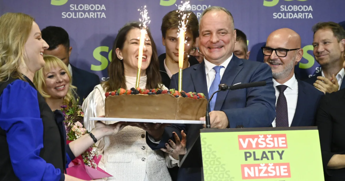 Juraj Droba už oslavuje víťazstvo, súperi výrazne zaostávajú