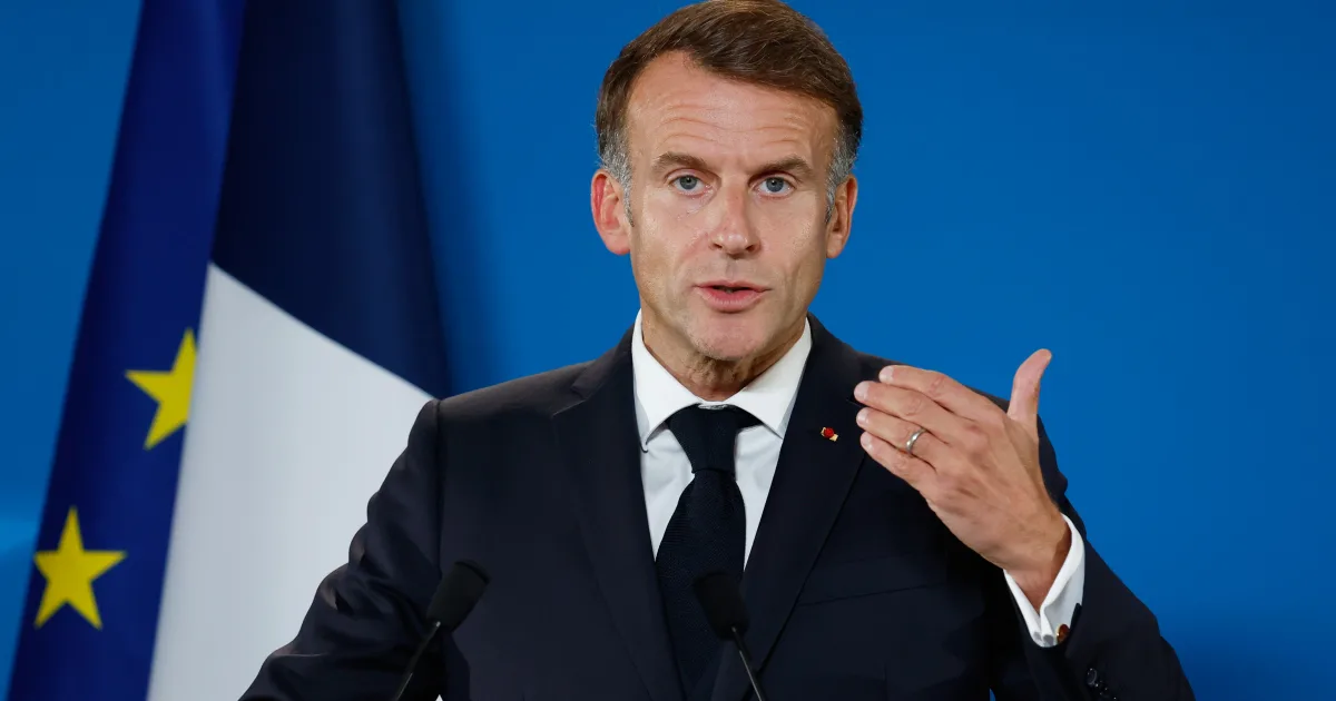 Macron: Za násilnými nepokojmi boli ultraľavicové skupiny, pokúsili sa zvrhnúť republiku