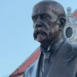 Masarykova socha sa vrátila do Nitry, stojí na pôvodnom mieste