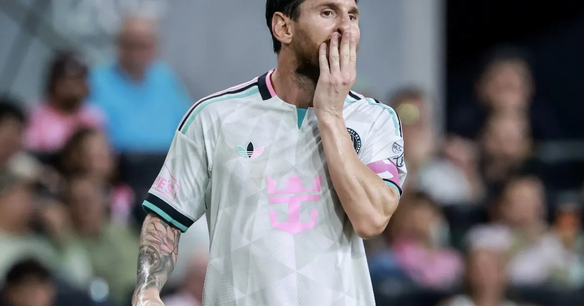 Messi po kolotoči predviedol gesto, ktoré baví internet
