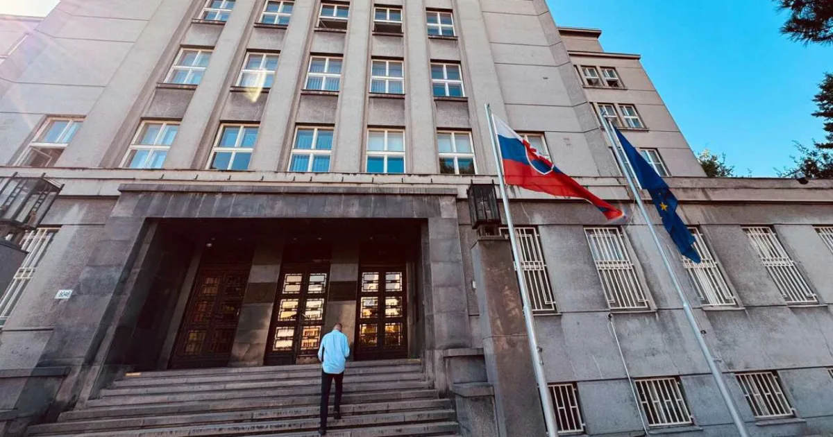 Ministerstvo vnútra odstavilo web, NBÚ varuje pred hrozbou