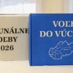 Na Slovensku sa začali komunálne a župné voľby, volebné miestnosti sú otvorené do 20.00 h