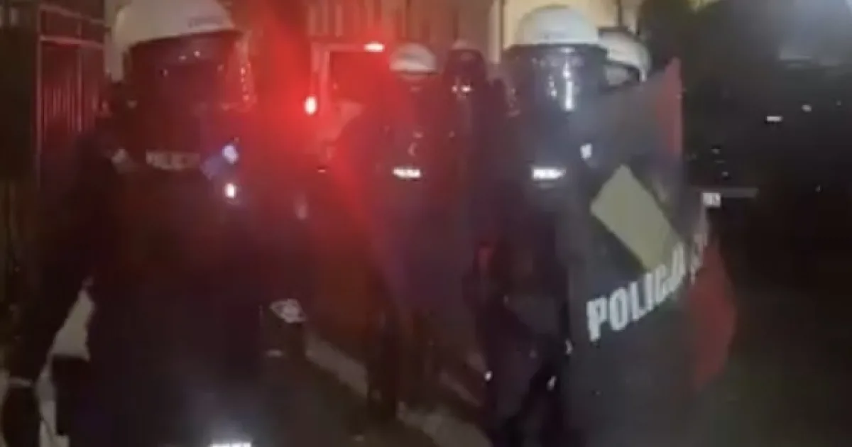 Nawrocki sa pretlačil do ústavného súdu, Tusk ho chváli, opozícia vidí prevrat