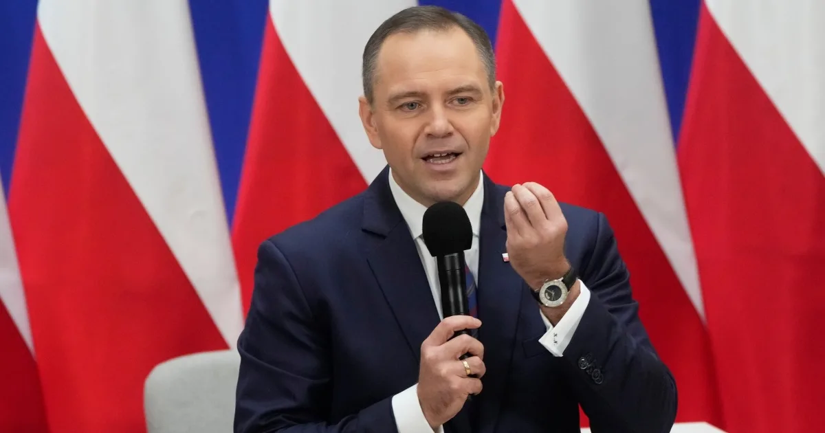 Nawrocki vypovedá pred súdom. Kolegyňa opísala, ako zháňal prostitútky pre hostí