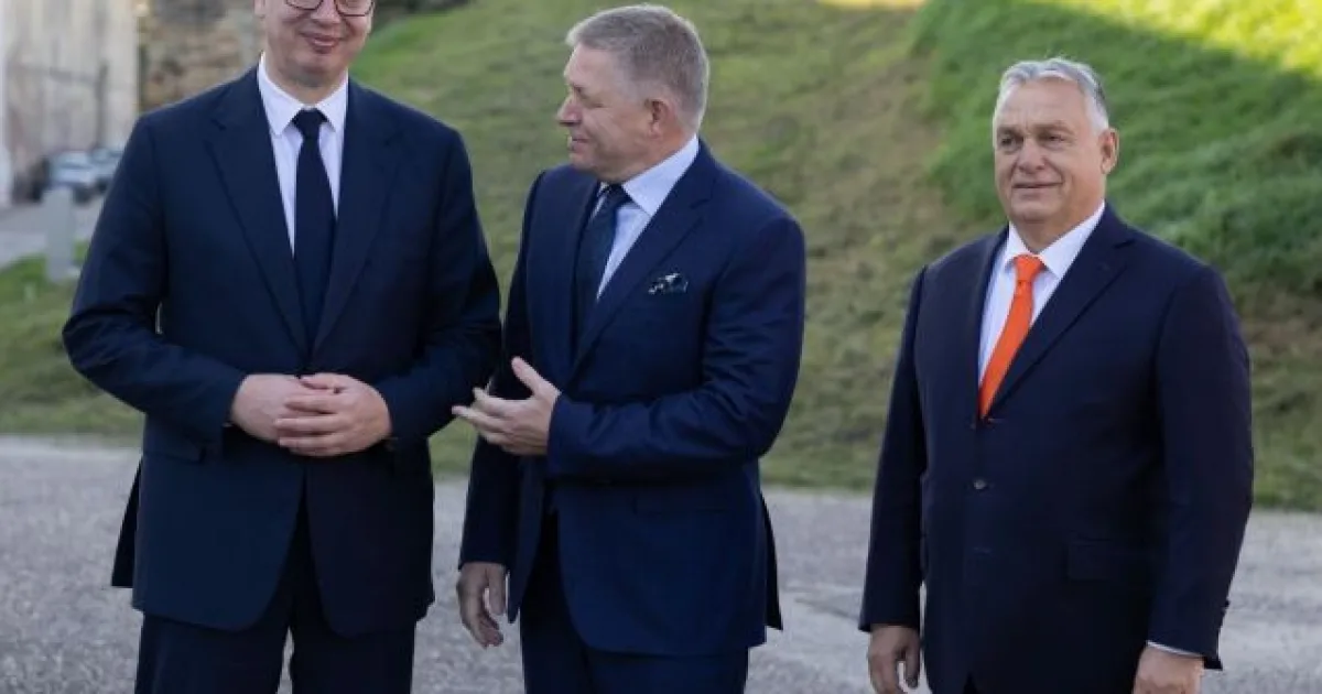 Orbánovi expolitici zostávajú za mrežami, jeden žiada kaderníka