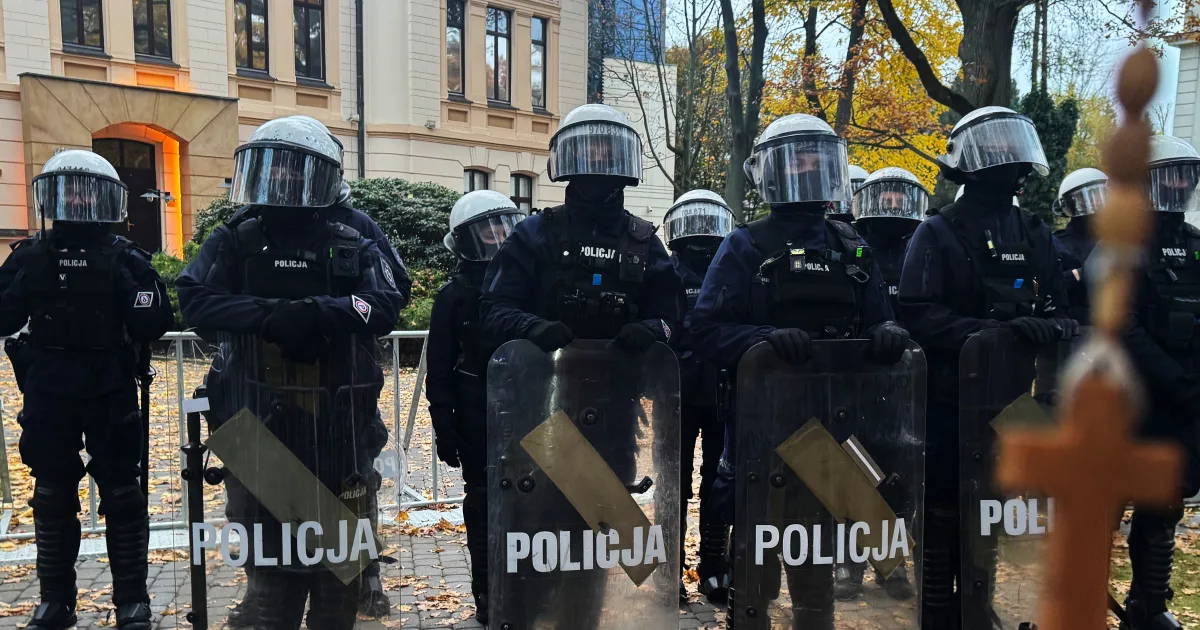 Poľský ústavný súd: nová šéfka obmedzila chod, expredseda avizuje návrat