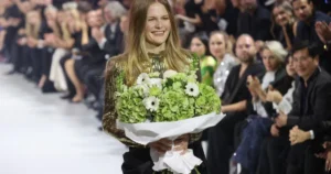 Praha má novú modelingovú hviezdu: Podobá sa na Claudiu Schiffer?